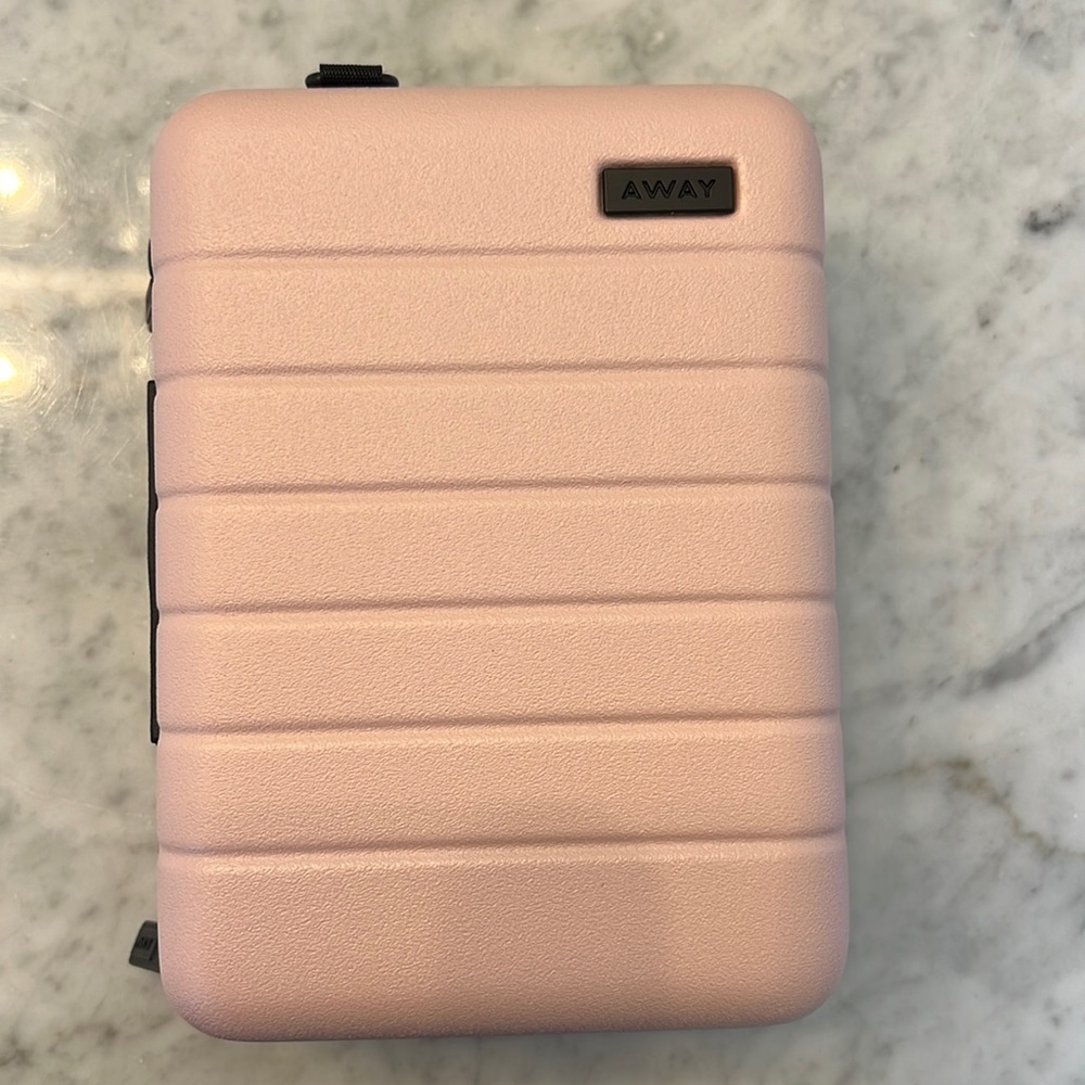 Away mini